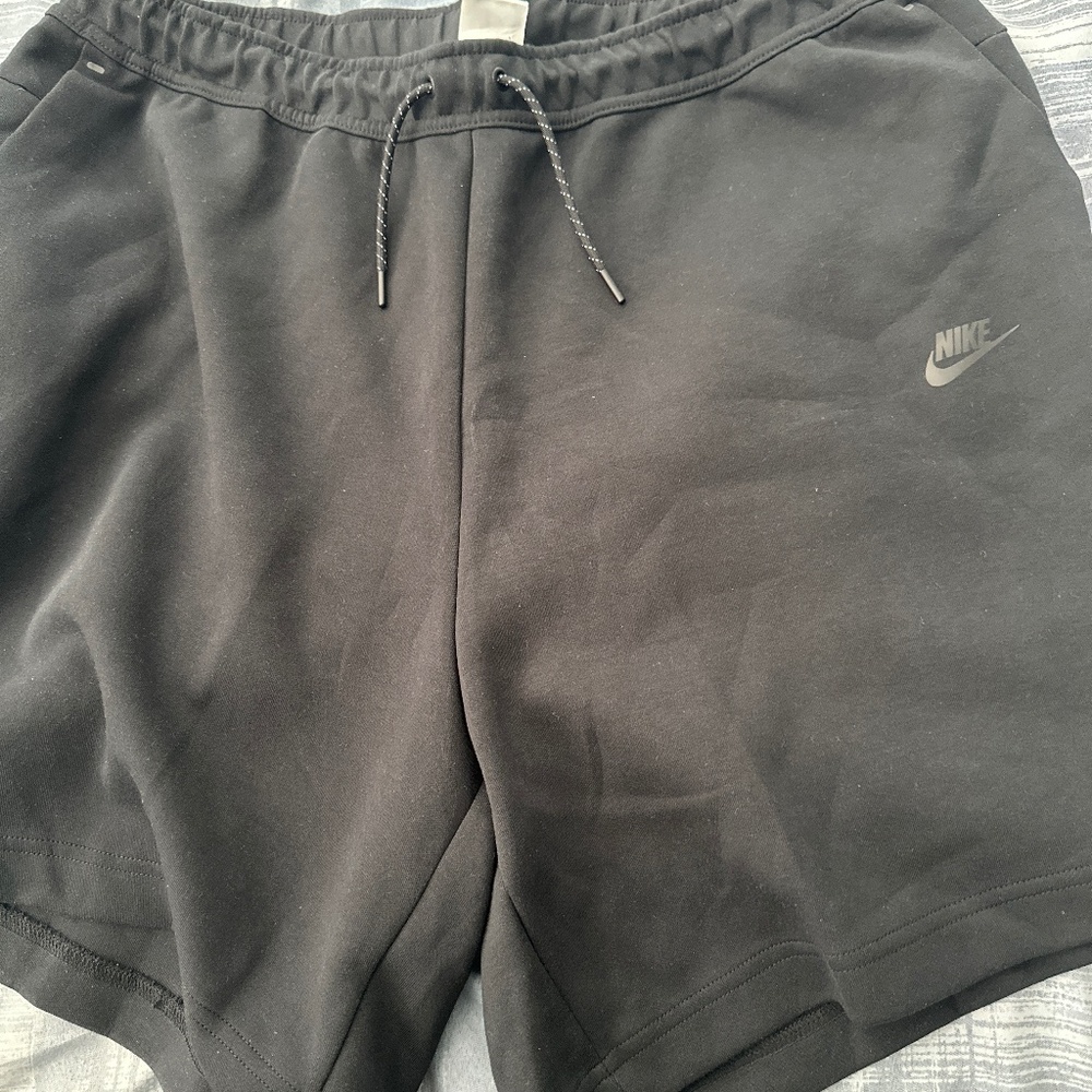 Nike Men’s Tech Fleece Shorts 4XL